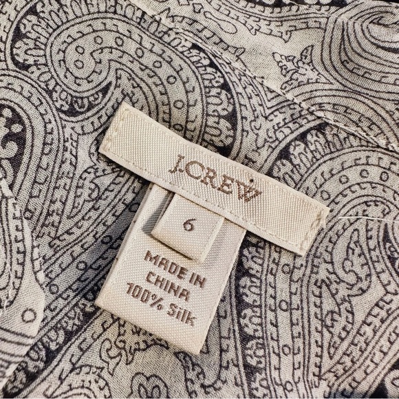 J. Crew 100% Silk ‘Faded Paisley Flouncette Blouse’ in White & Black Size 6 - Picture 5 of 16